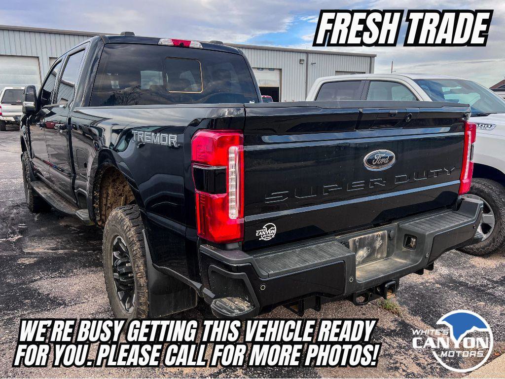 Used 2024 Ford F350 Lariat w/ Lariat Ultimate Package image 3