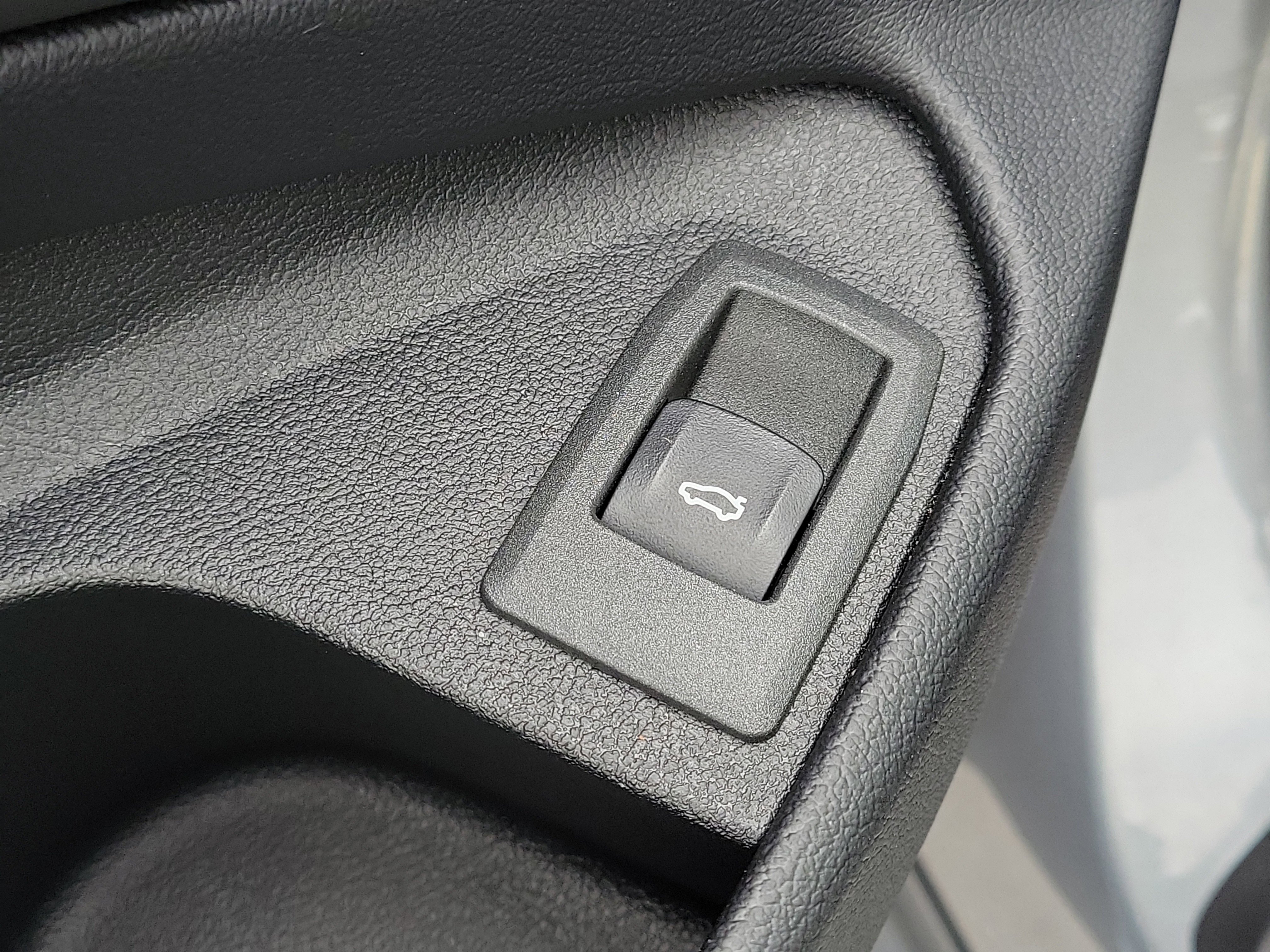 Used 2025 BMW 430i xDrive Coupe w/ Premium Package image 21