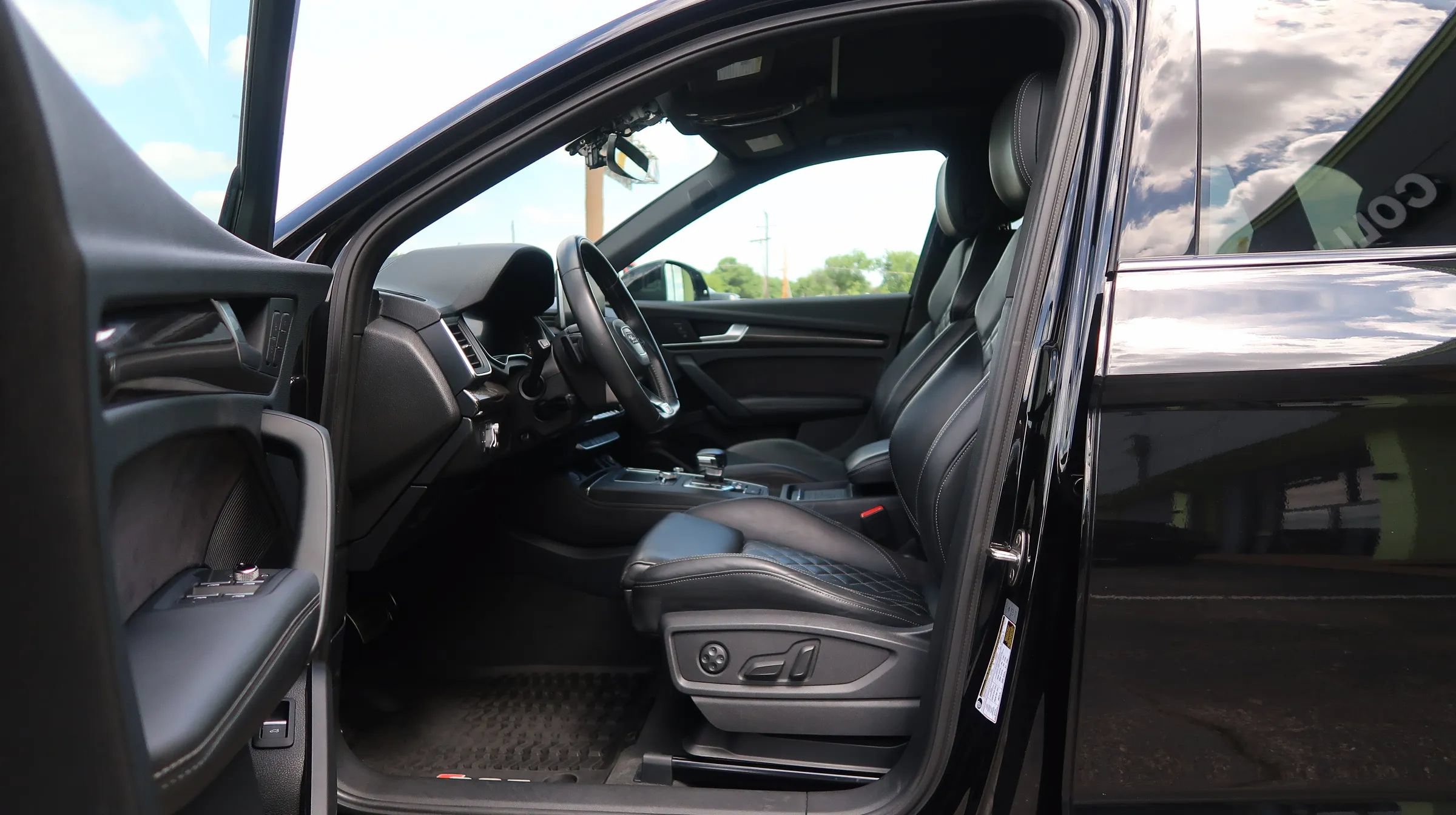 Used 2019 Audi SQ5 Prestige w/ Prestige Package AWD/4WD image 16