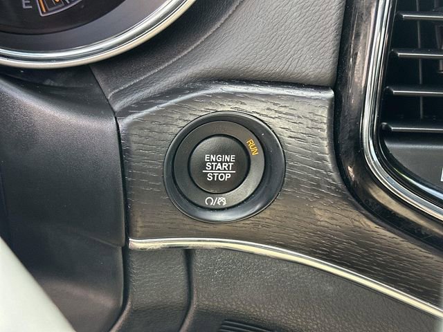 Used 2020 Jeep Grand Cherokee Summit image 16