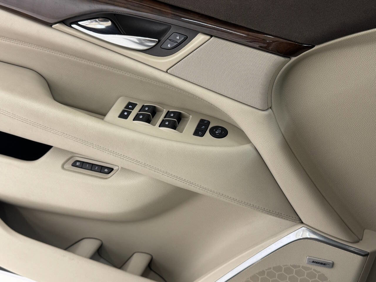 Used 2016 Cadillac Escalade ESV Premium AWD/4WD image 70