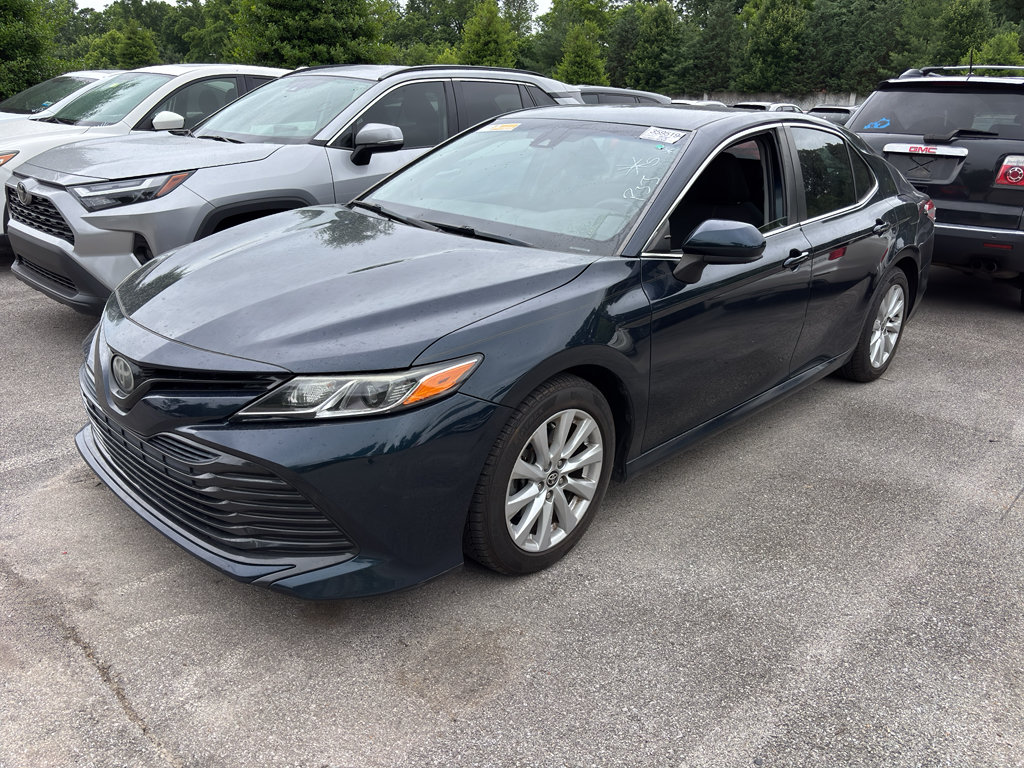 Used 2020 Toyota Camry LE FWD image 2