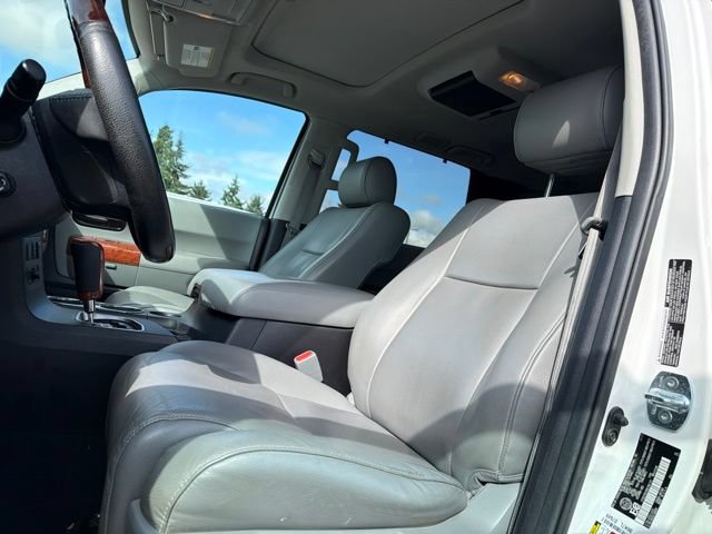 Used 2021 Toyota Sequoia Platinum AWD/4WD image 12