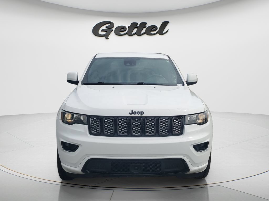 Used 2021 Jeep Grand Cherokee Laredo X RWD image 2