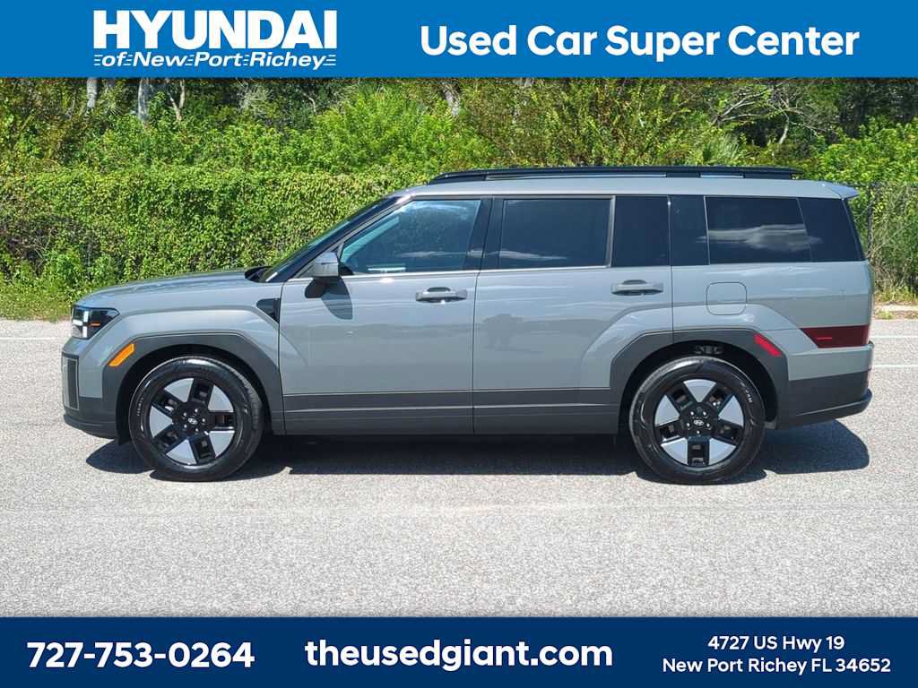 Certified 2024 Hyundai Santa Fe SEL FWD image 2