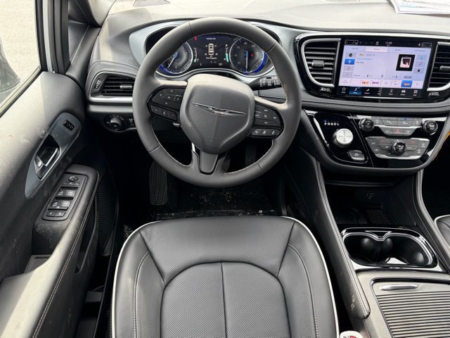 New 2026 Chrysler Pacifica Limited w/ S Appearance Package FWD image 36