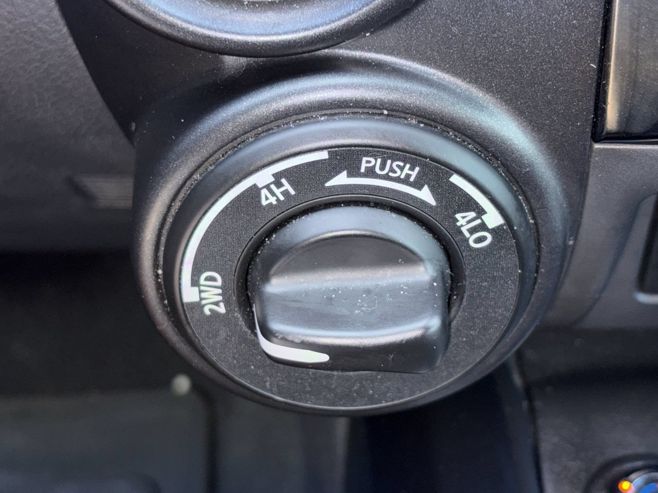 Used 2021 Nissan Titan PRO-4X w/ Pro-4x Convenience Package AWD/4WD image 19