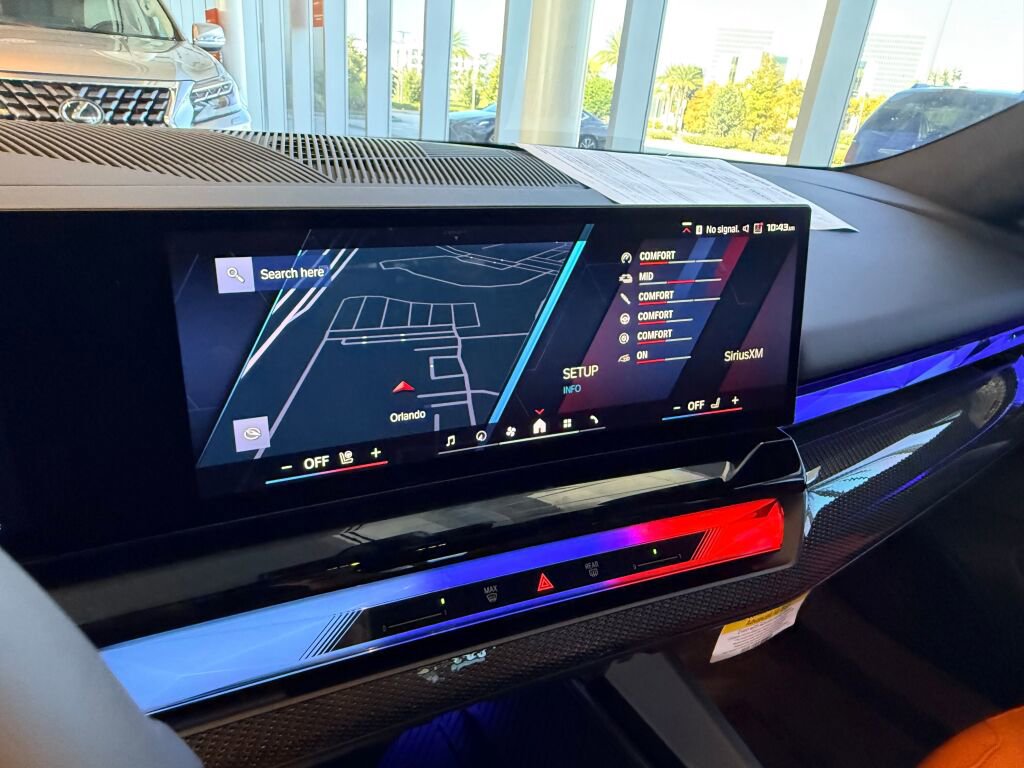 Used 2026 BMW M5 w/ Carbon Package image 11