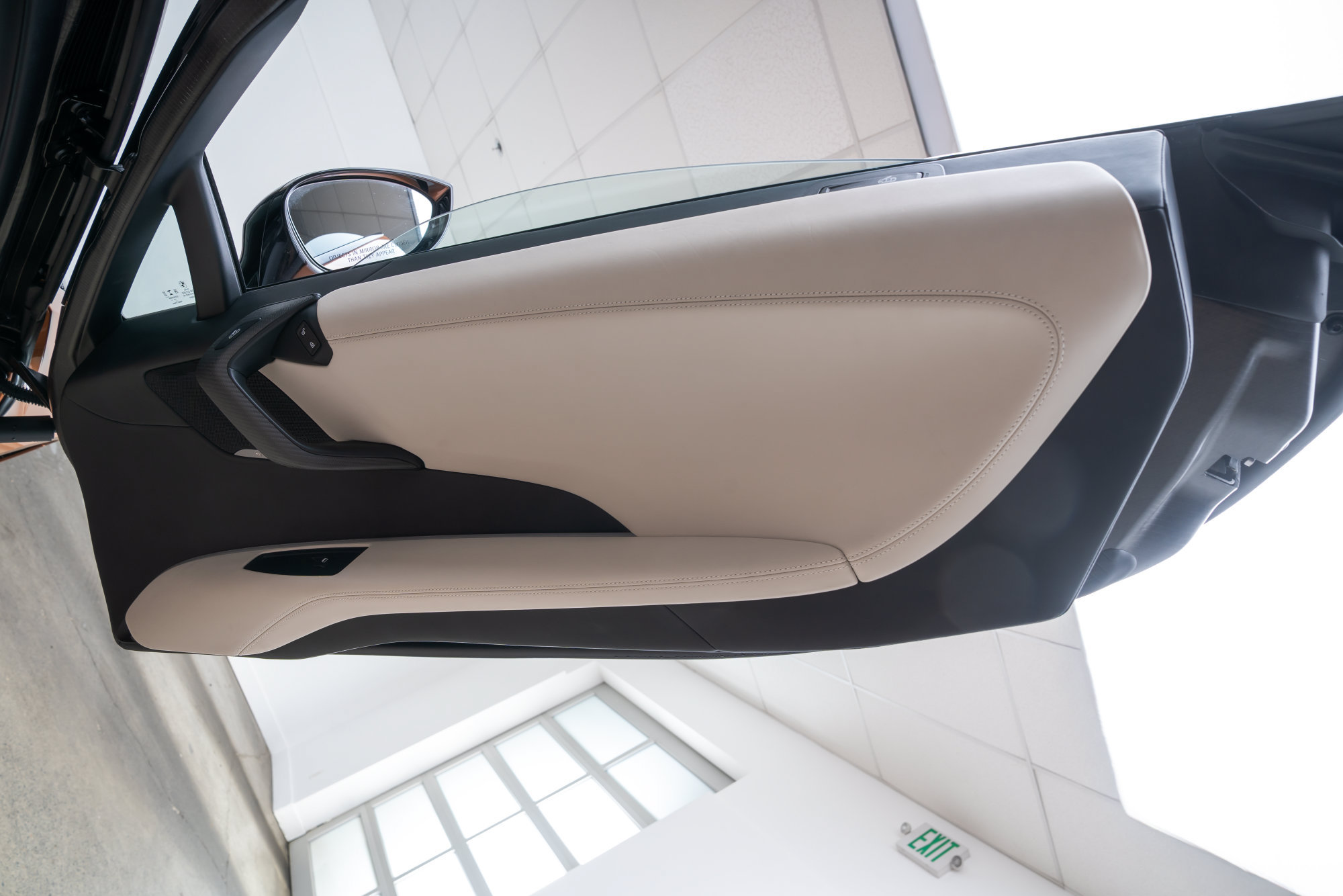 Used 2019 BMW i8 Roadster AWD/4WD image 23
