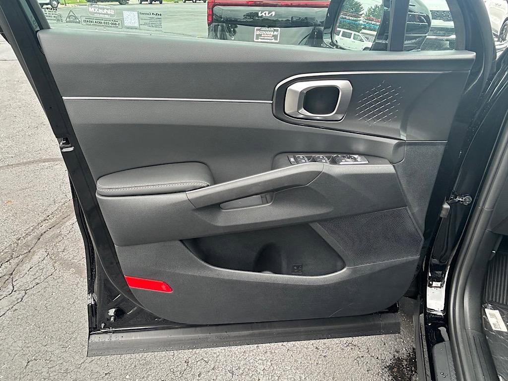 New 2025 Kia Sorento S w/ Panoramic Sunroof Package image 15