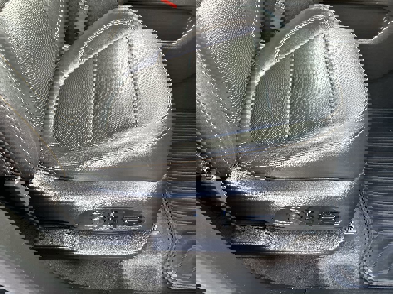 Used 2020 Chevrolet Traverse Premier w/ Redline Edition image 12