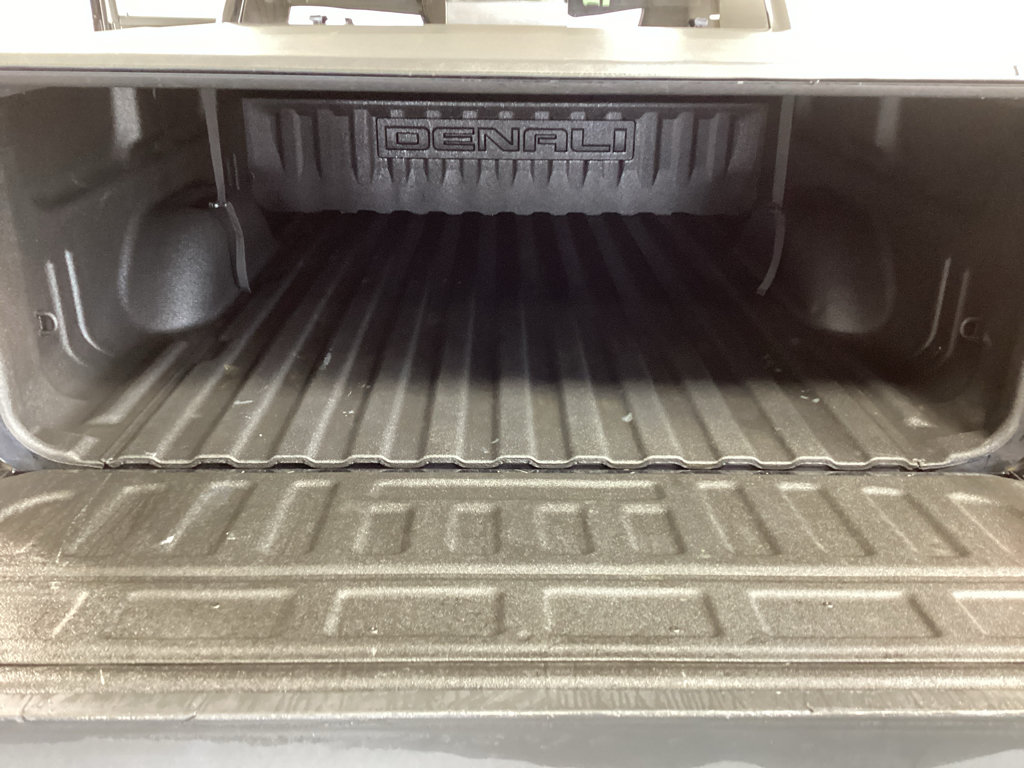 Used 2018 GMC Sierra 1500 Denali AWD/4WD image 31