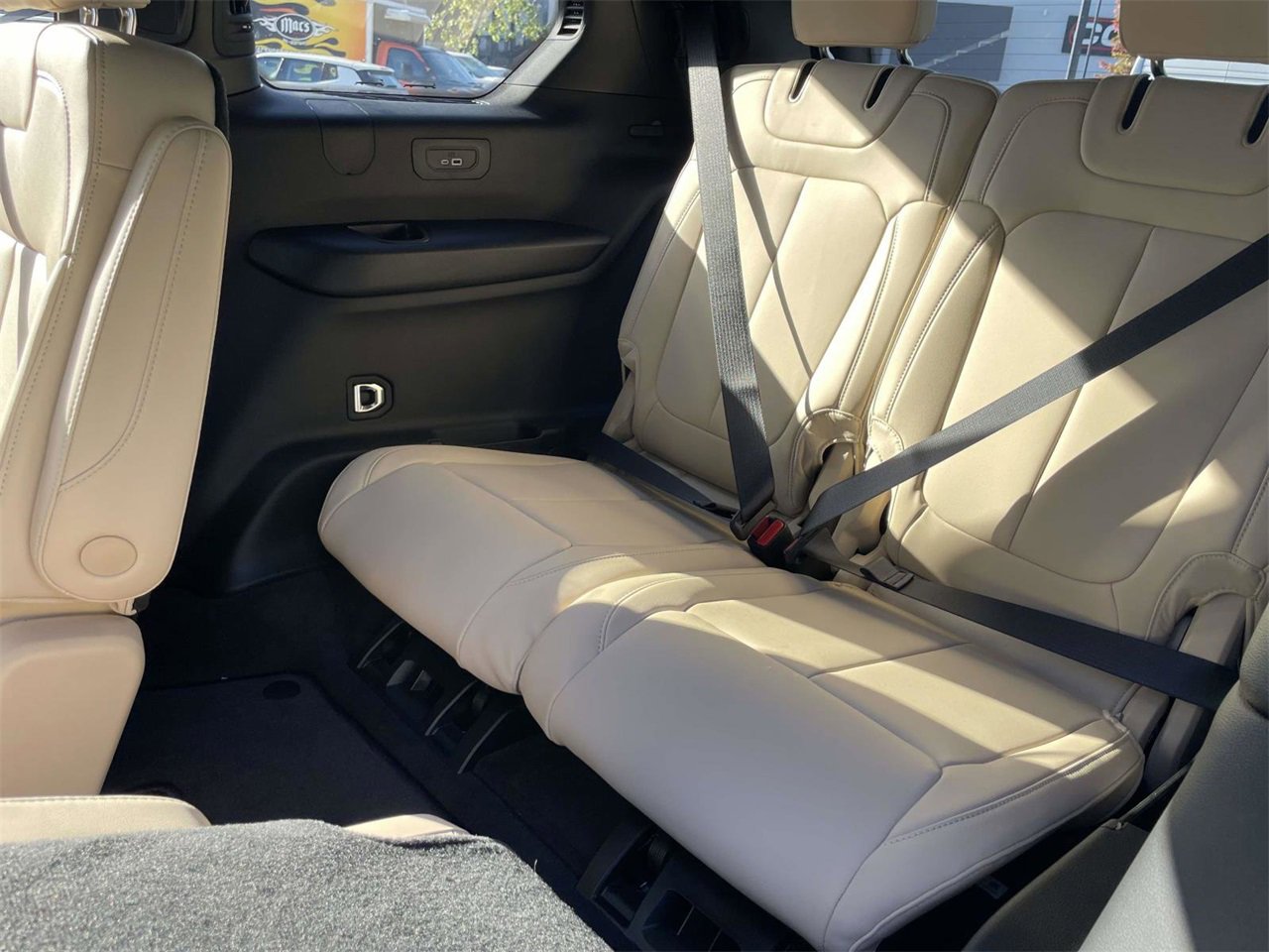 New 2025 Jeep Grand Cherokee L Limited w/ Black Appearance Package image 31