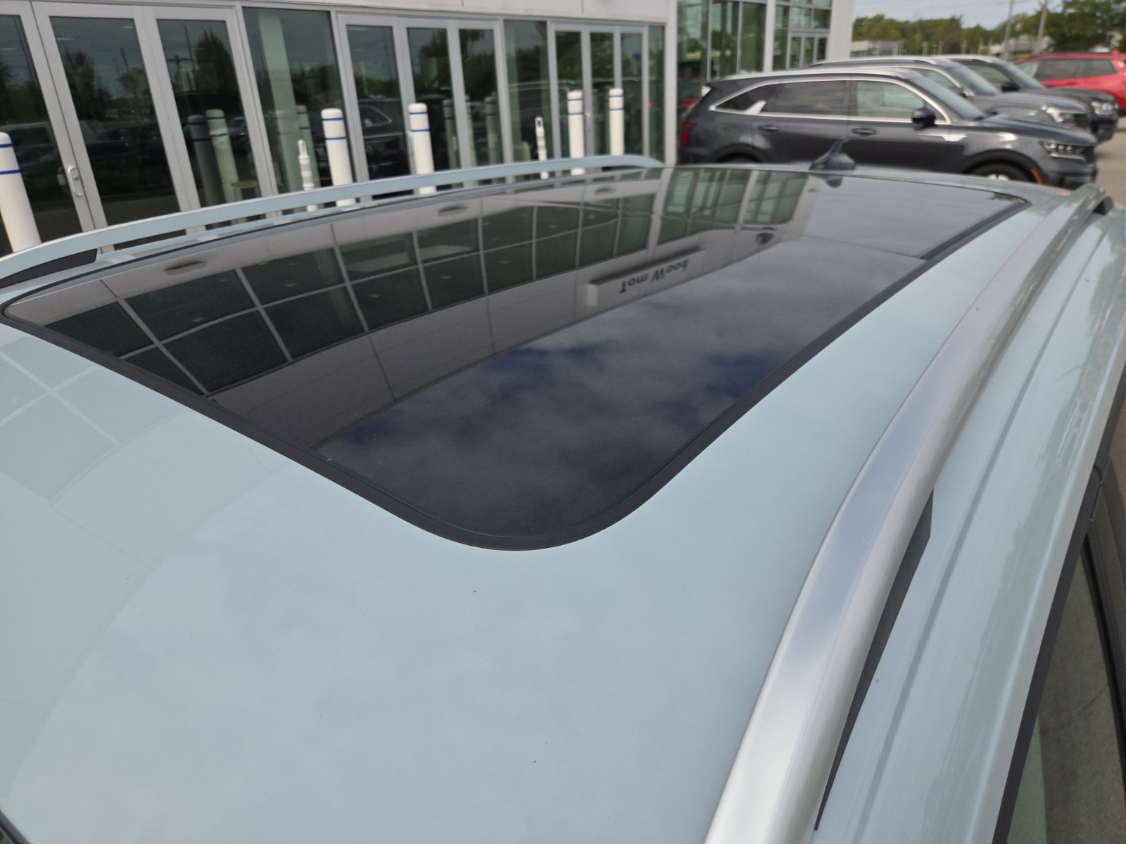 New 2027 Volkswagen Taos SE FWD image 17