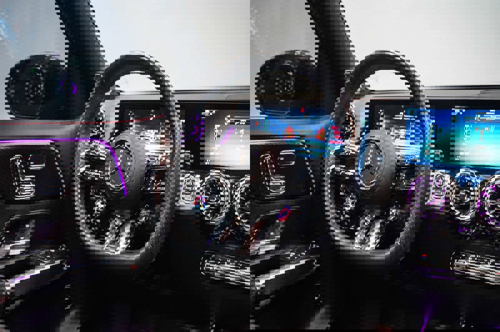 Used 2025 Mercedes-Benz GLB 35 AMG AMG GLB 35 image 15