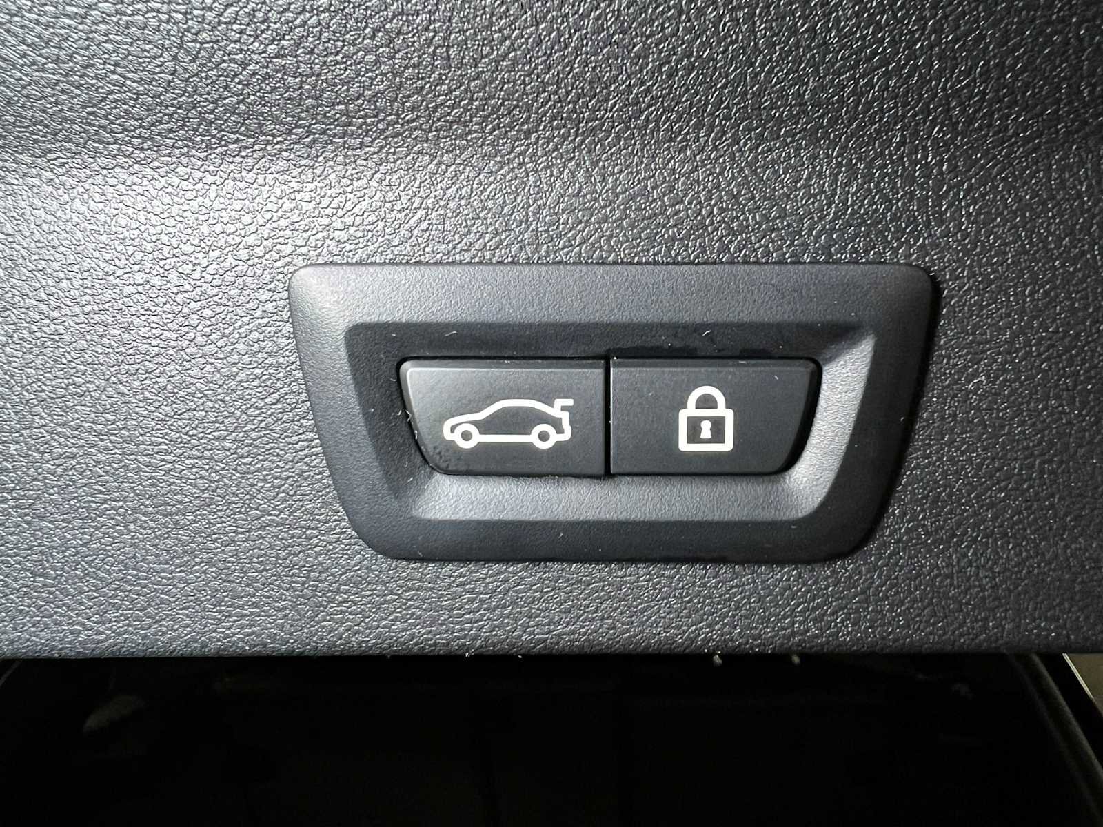 Used 2022 BMW X3 xDrive30i w/ Convenience Package image 18