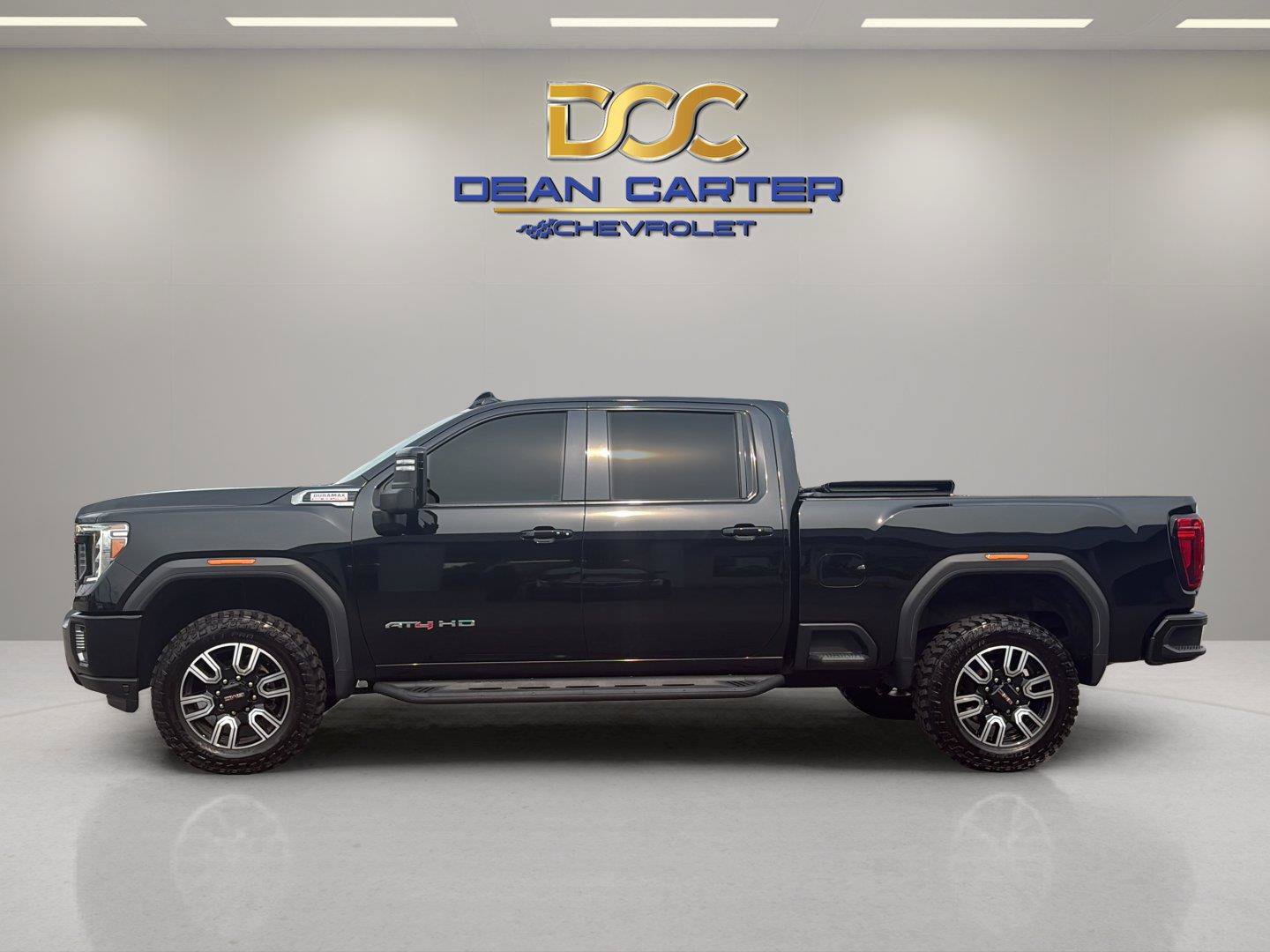 Used 2022 GMC Sierra 2500 AT4 AWD/4WD image 2