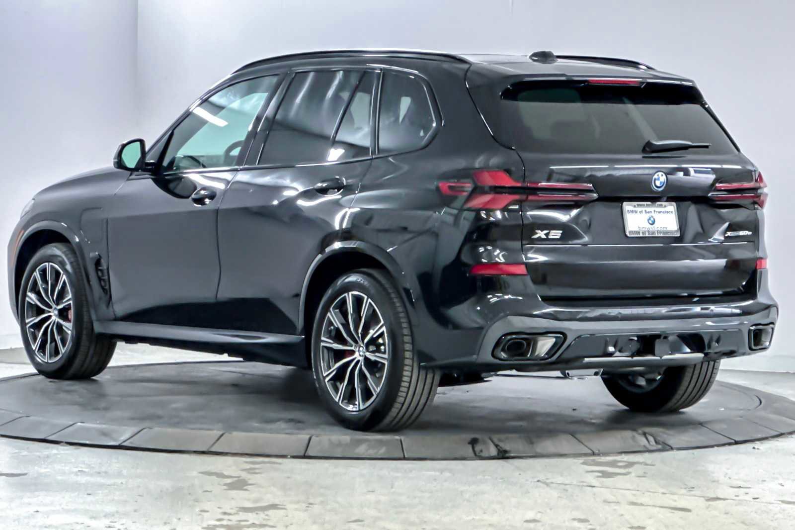 New 2026 BMW X5 xDrive50e w/ M Sport Package image 6