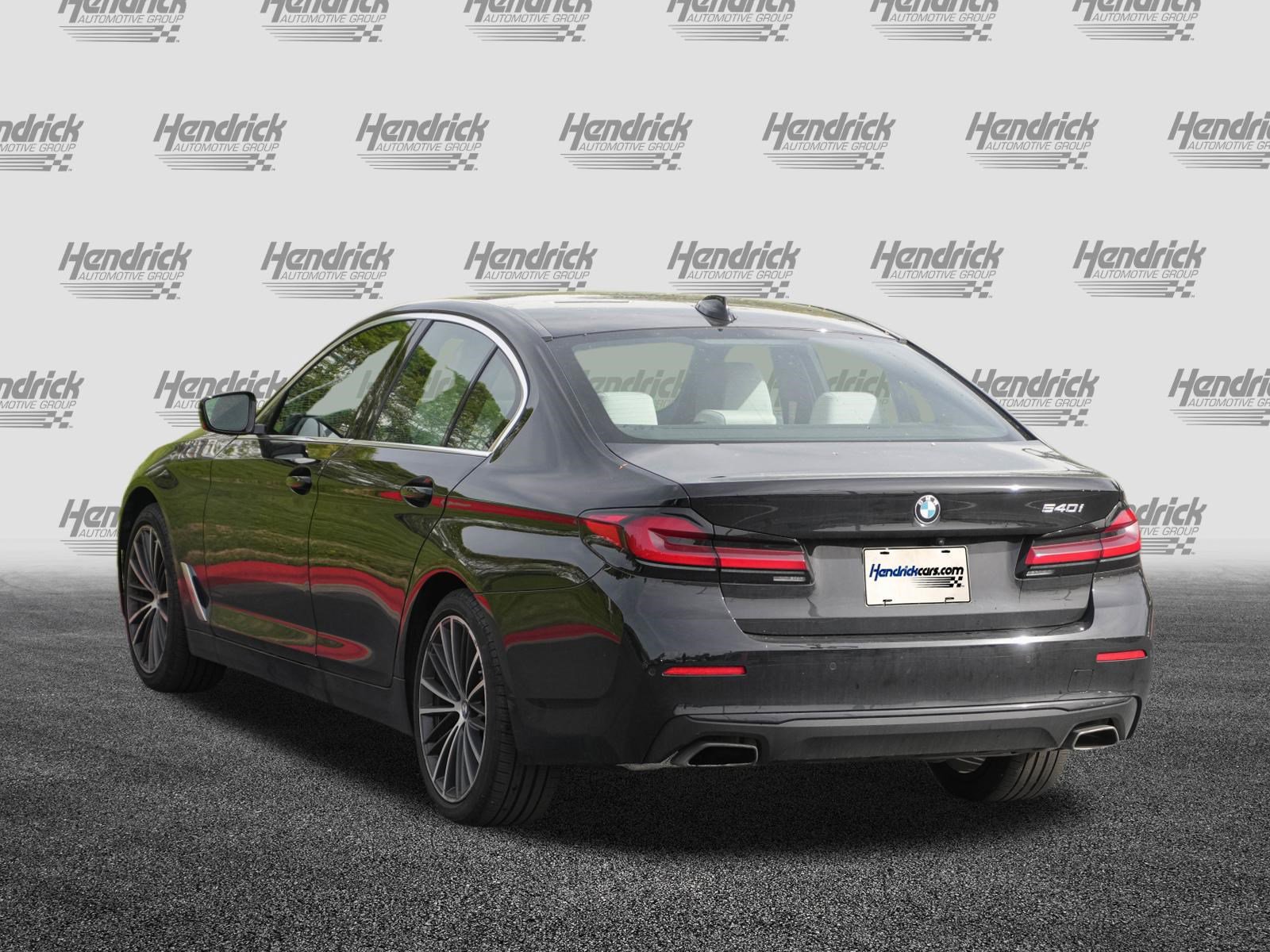 Used 2023 BMW 540i w/ Executive Package image 7