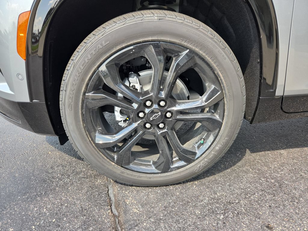 New 2027 Chevrolet Traverse RS w/ LPO, Floor Liner Package AWD/4WD image 31