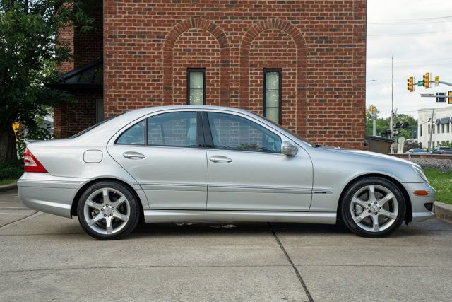 Used 2007 Mercedes-Benz C 230 Sedan image 4