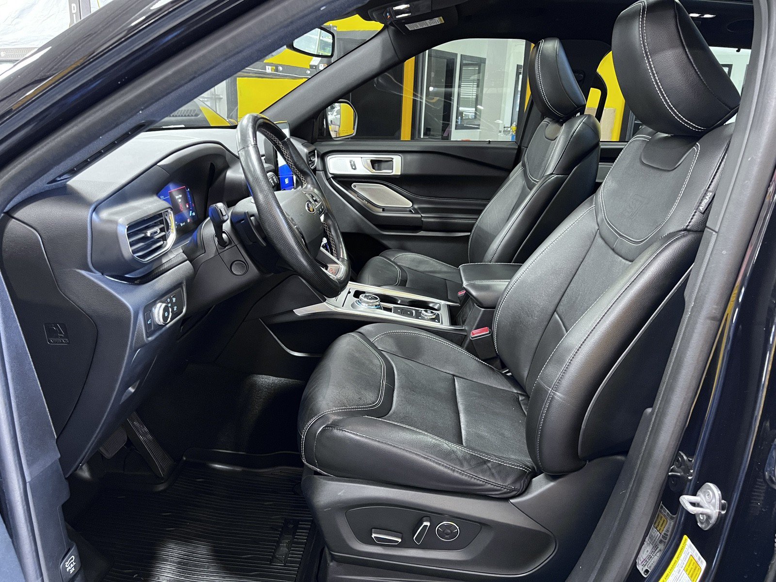 Used 2020 Ford Explorer ST w/ Premium Technology Package AWD/4WD image 15