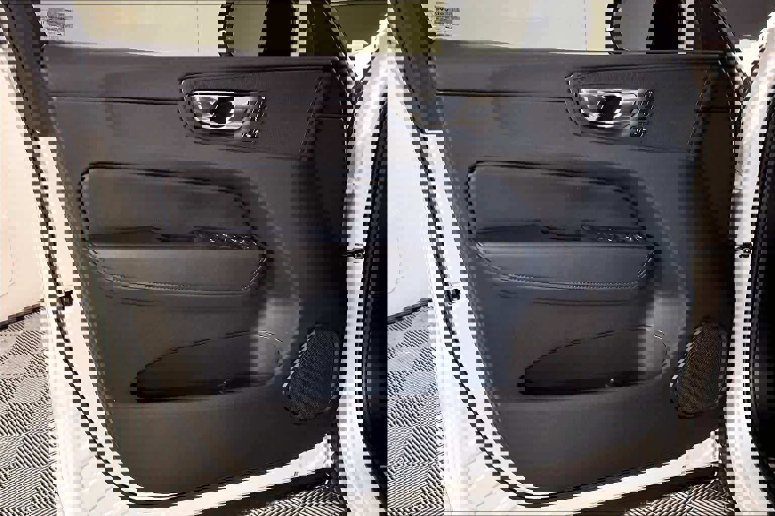 Used 2024 Volvo XC60 B5 Plus w/ Protection Package Premier image 22