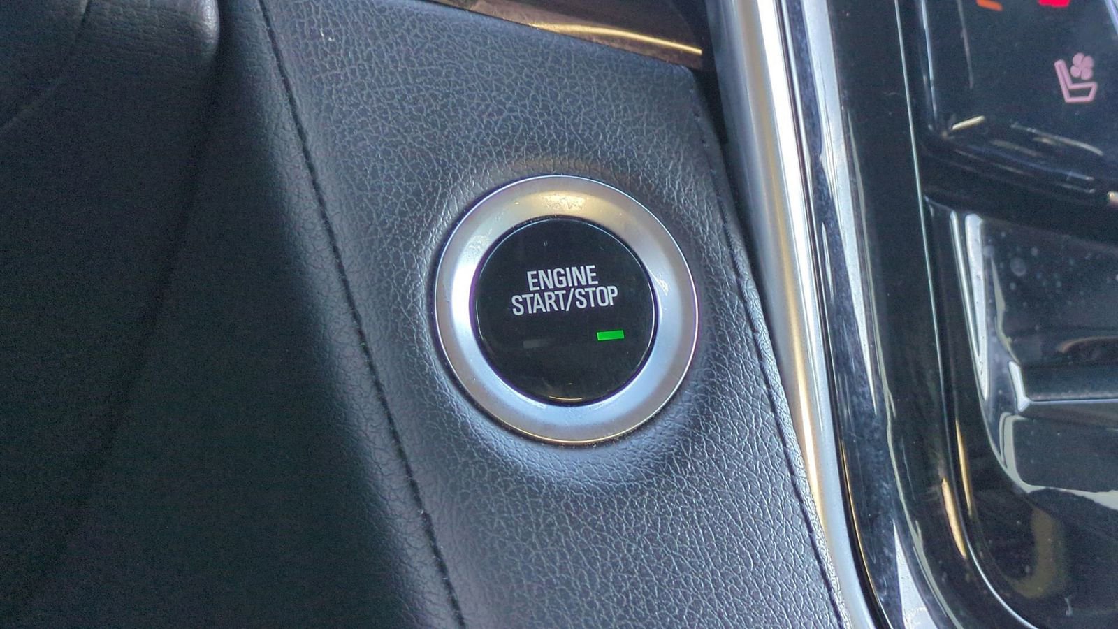 Used 2020 Cadillac Escalade Premium Luxury w/ Escalade Sport Edition image 28