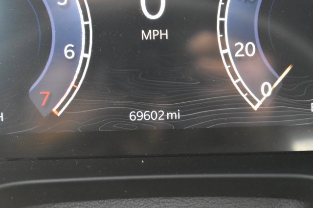 Used 2023 Jeep Grand Cherokee Laredo image 30