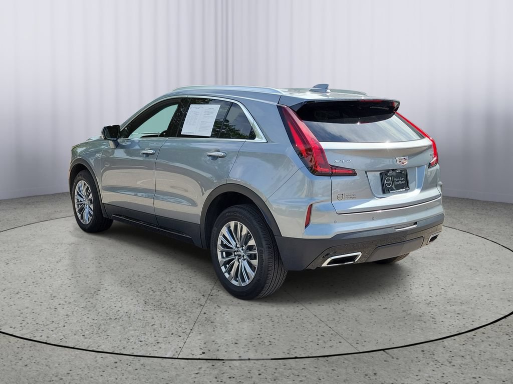 Used 2025 Cadillac XT4 Premium Luxury FWD image 6