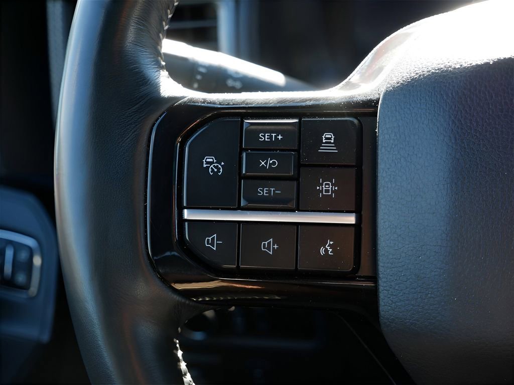 Used 2023 Ford F150 Lightning Platinum image 19