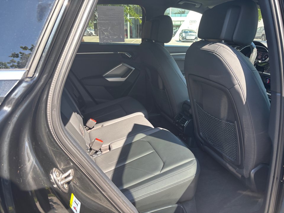 Used 2022 Audi Q3 2.0T Premium Plus AWD/4WD image 29