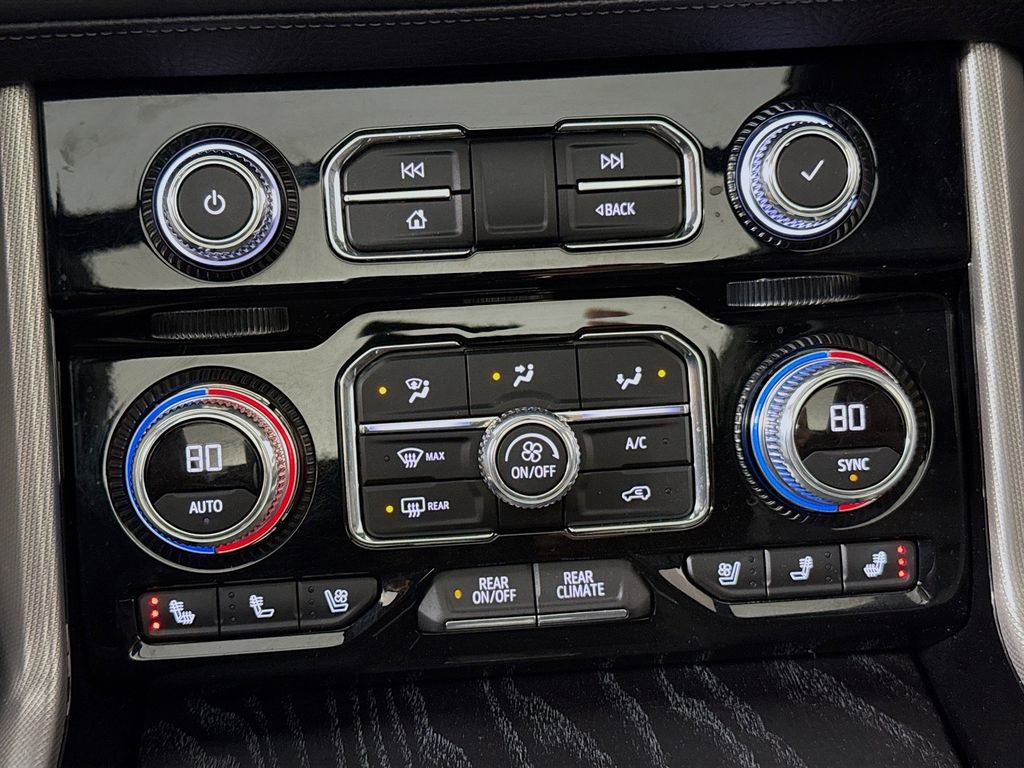Used 2021 GMC Yukon Denali w/ Denali Premium Package image 16