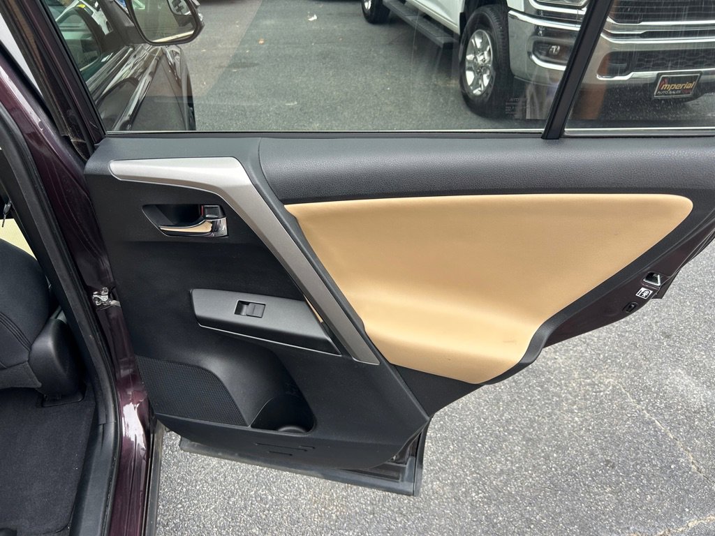 Used 2017 Toyota RAV4 XLE FWD image 25