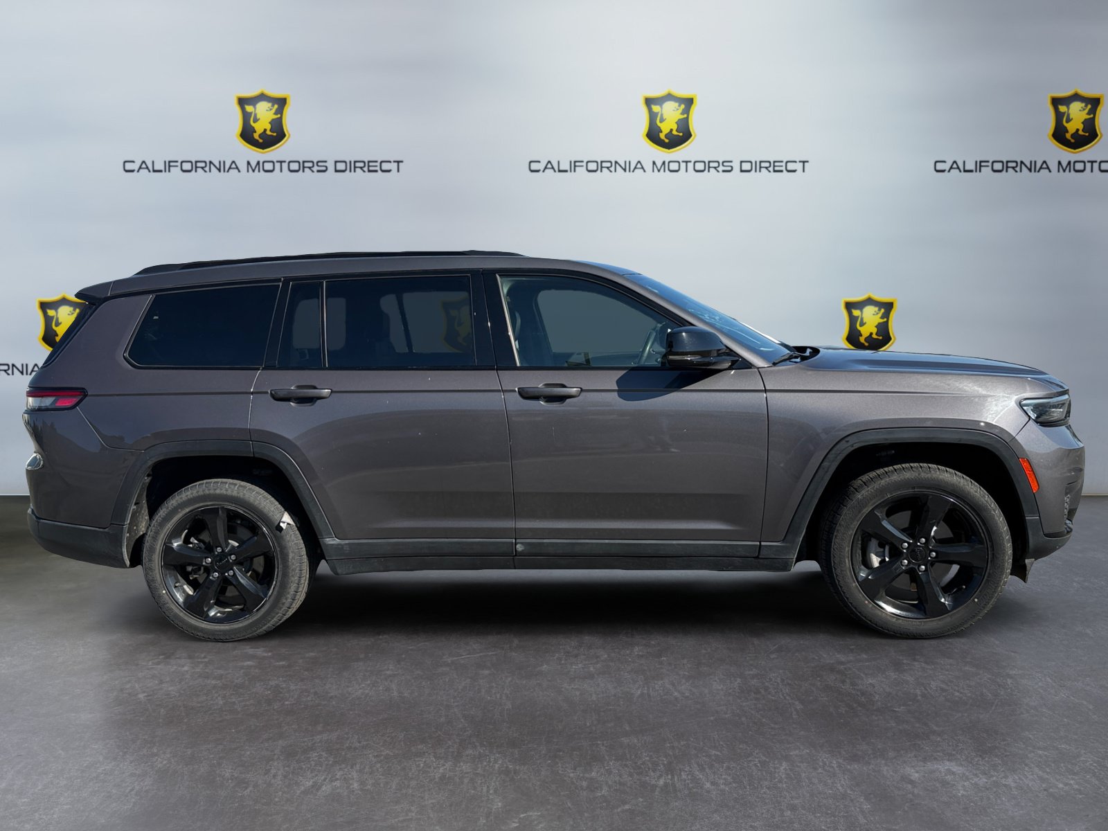 Used 2023 Jeep Grand Cherokee L Laredo AWD/4WD image 4