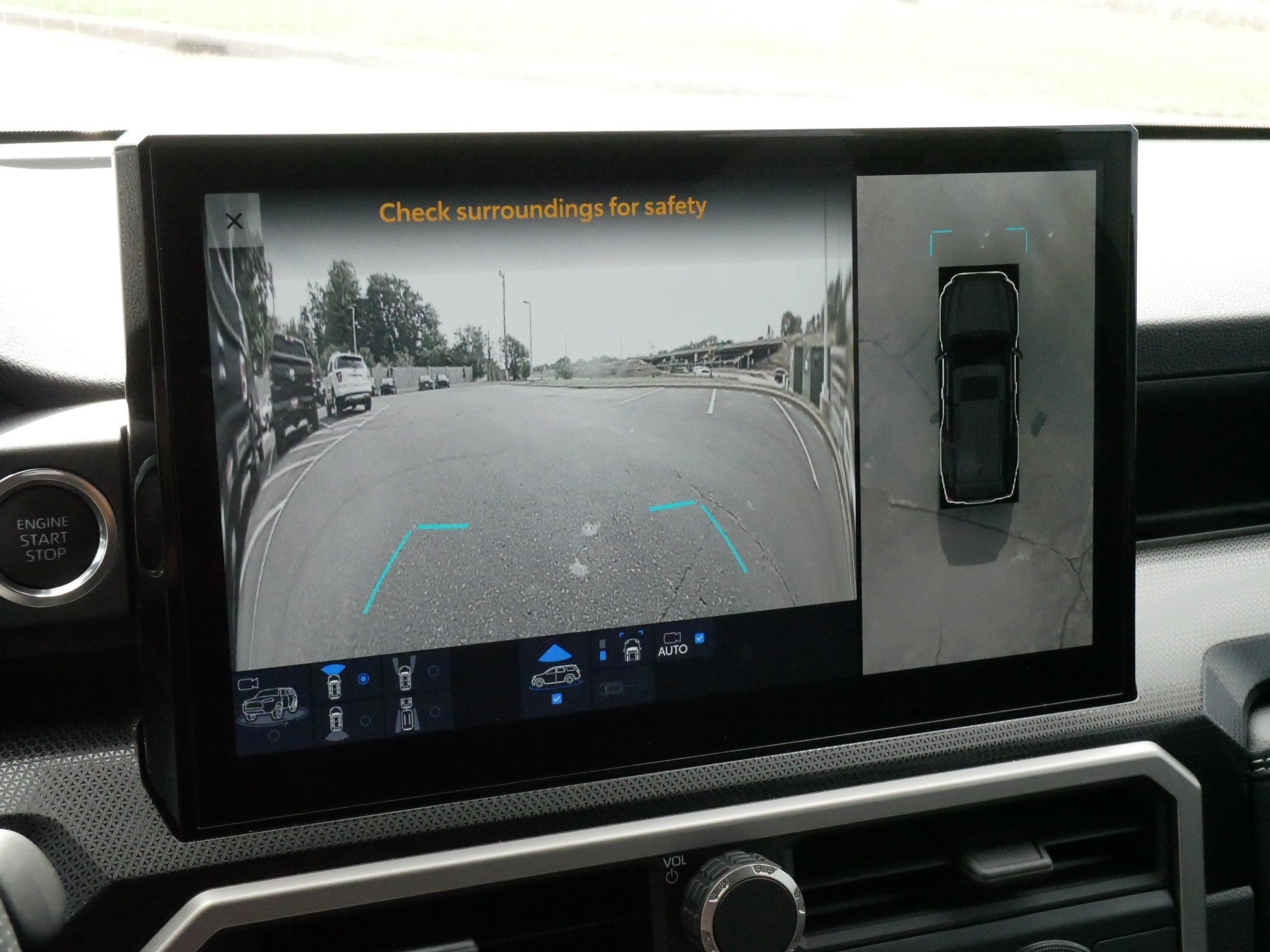 Certified 2025 Toyota 4Runner Limited AWD/4WD image 32