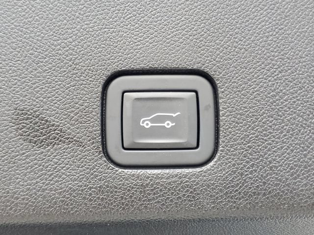 Certified 2024 Cadillac XT6 Luxury FWD image 10