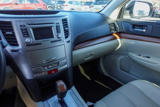 Used 2014 Subaru Outback 2.5i Limited w/ Moonroof Package image 21