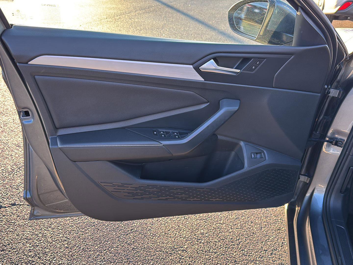 Used 2025 Volkswagen Jetta S image 14