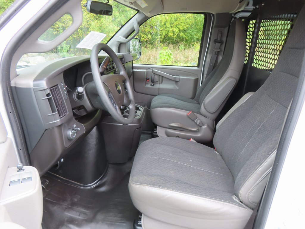 Used 2024 Chevrolet Express 2500 w/ Driver Convenience Package image 25