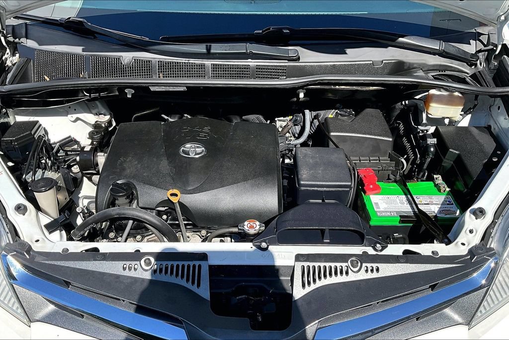 Used 2018 Toyota Sienna XLE AWD/4WD image 32