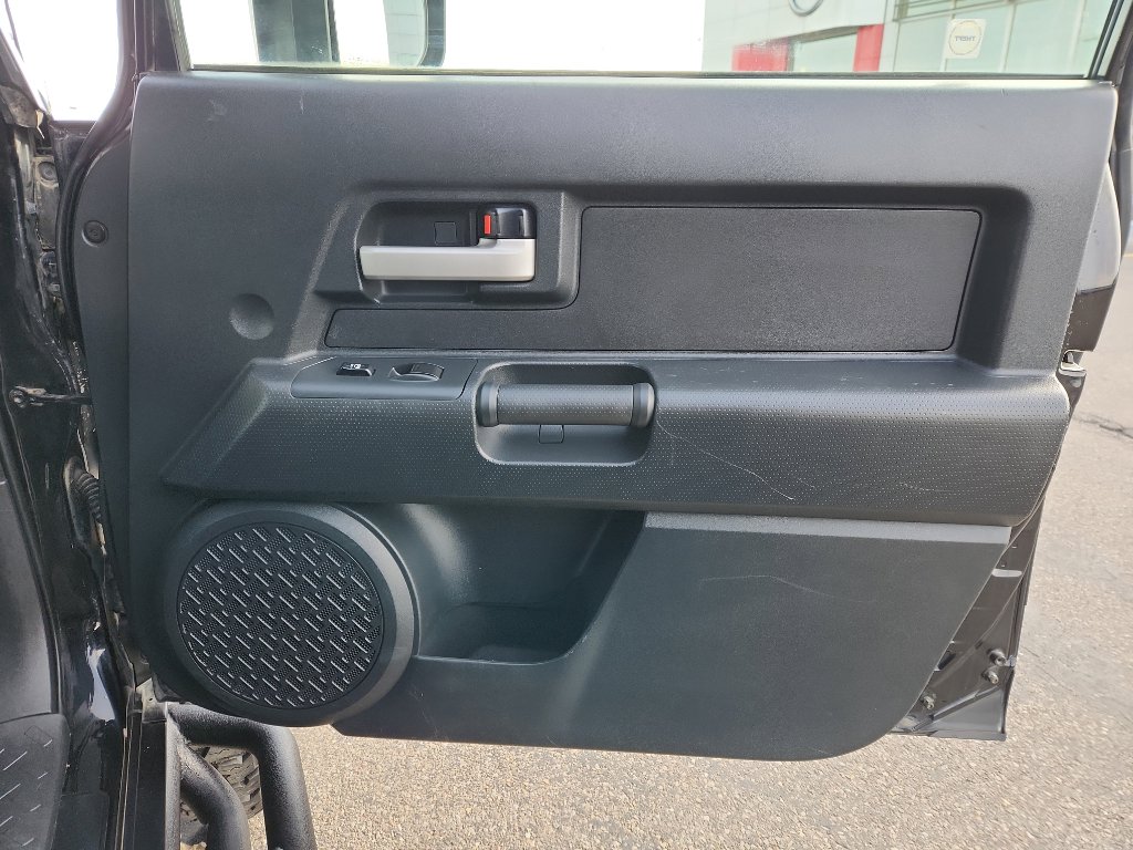 Used 2008 Toyota FJ Cruiser 4WD image 17