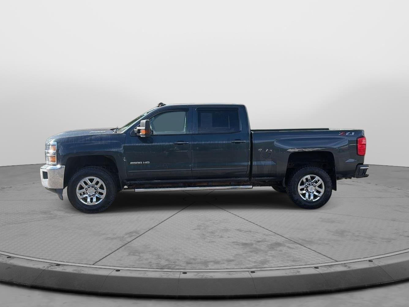 Used 2019 Chevrolet Silverado 2500 LT w/ LT Convenience Package AWD/4WD image 4
