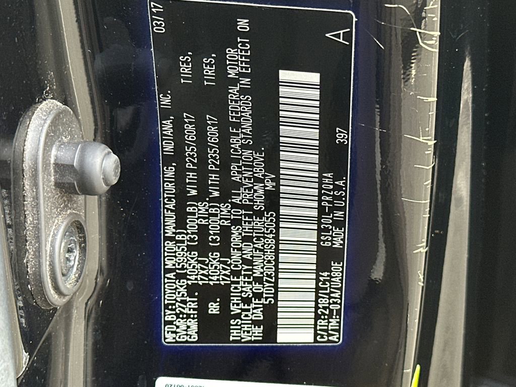 Used 2017 Toyota Sienna XLE w/ XLE Navigation Package FWD image 32