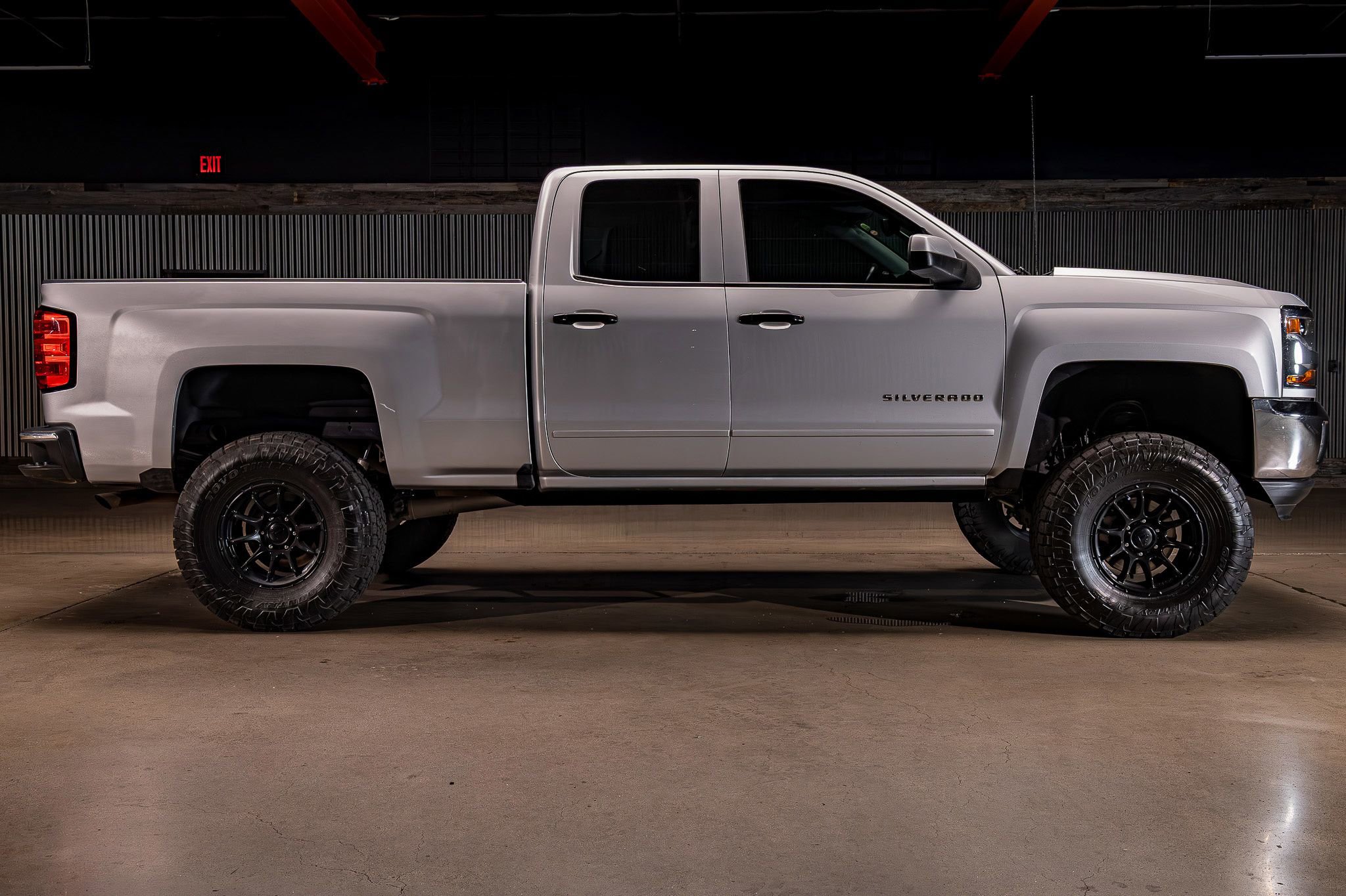 Used 2017 Chevrolet Silverado 1500 LT w/ All Star Edition image 9