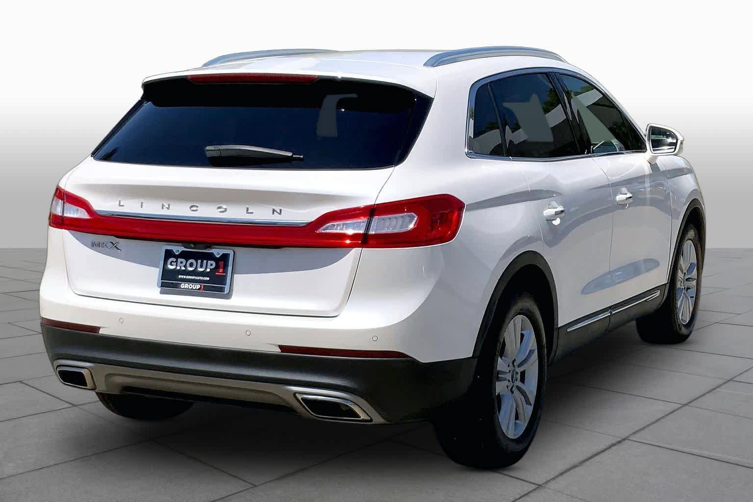 Used 2017 Lincoln MKX Premiere FWD image 13