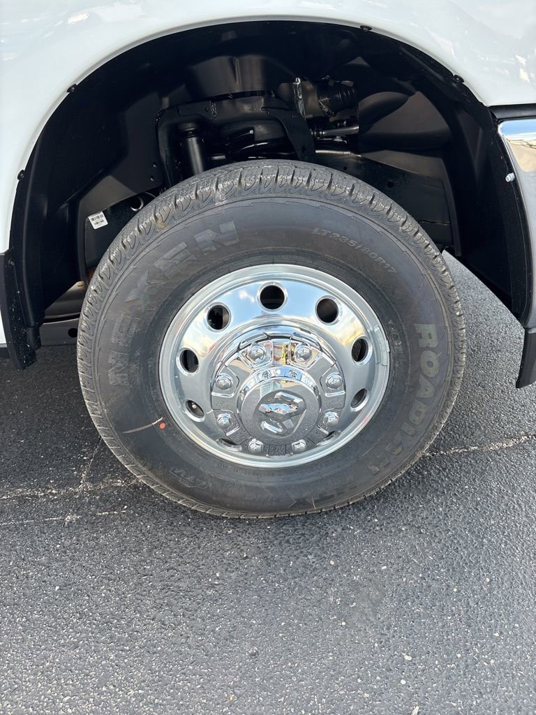 New 2026 RAM 3500 Tradesman w/ Chrome Appearance Group image 34