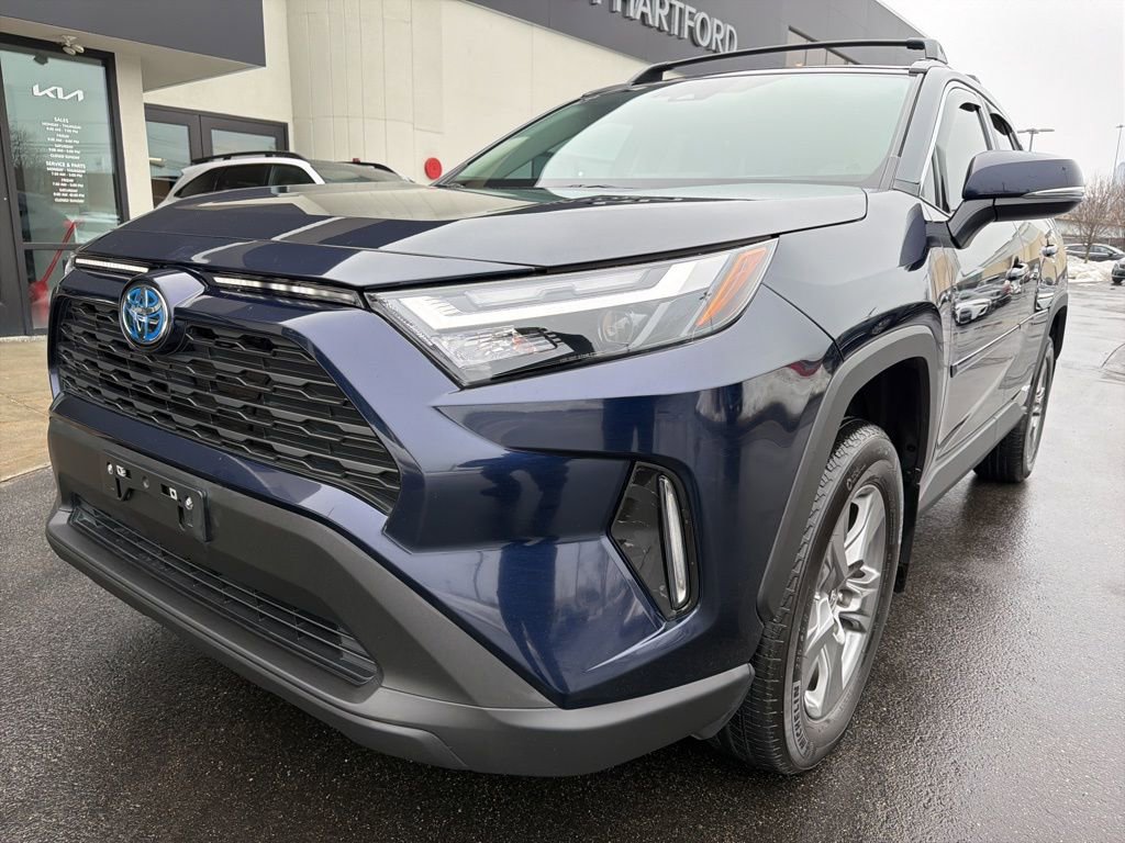 Used 2024 Toyota RAV4 XLE w/ Convenience Package image 11