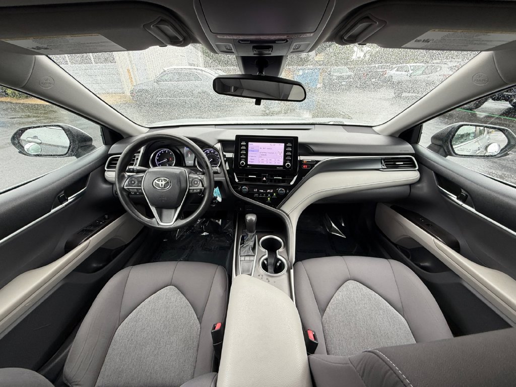 Used 2022 Toyota Camry LE FWD image 21