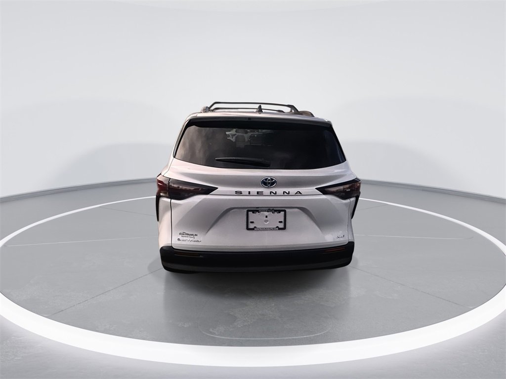 New 2025 Toyota Sienna XLE w/ XLE Plus Package image 4